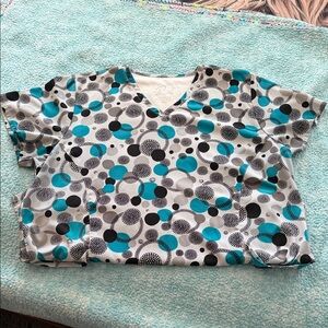 Patterned Scrub Top with Circles